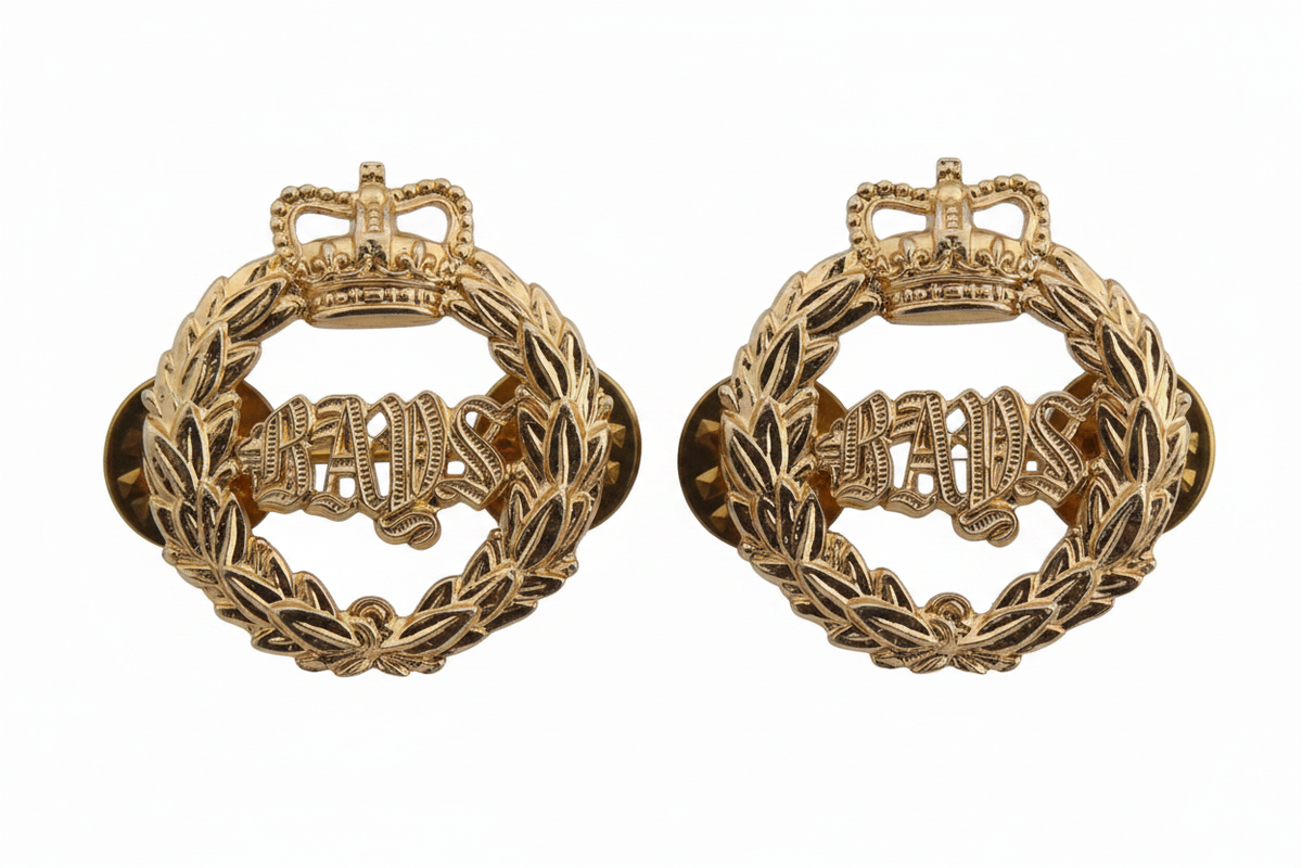 QDG Officers Collar Dogs - Gold wreath with crown, white background