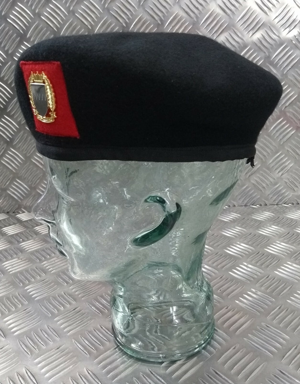Black Wool Beret H&S with Red Badge Tab and Bahrain Badge Military Issue Size 60cm