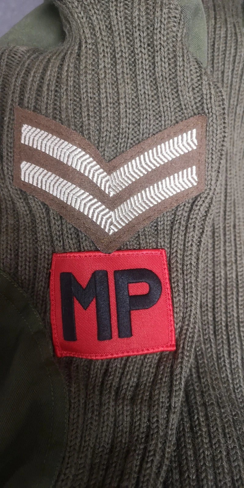 Green Crew Neck Pullover Commando Jumper with Sewn Badges British Army Issued