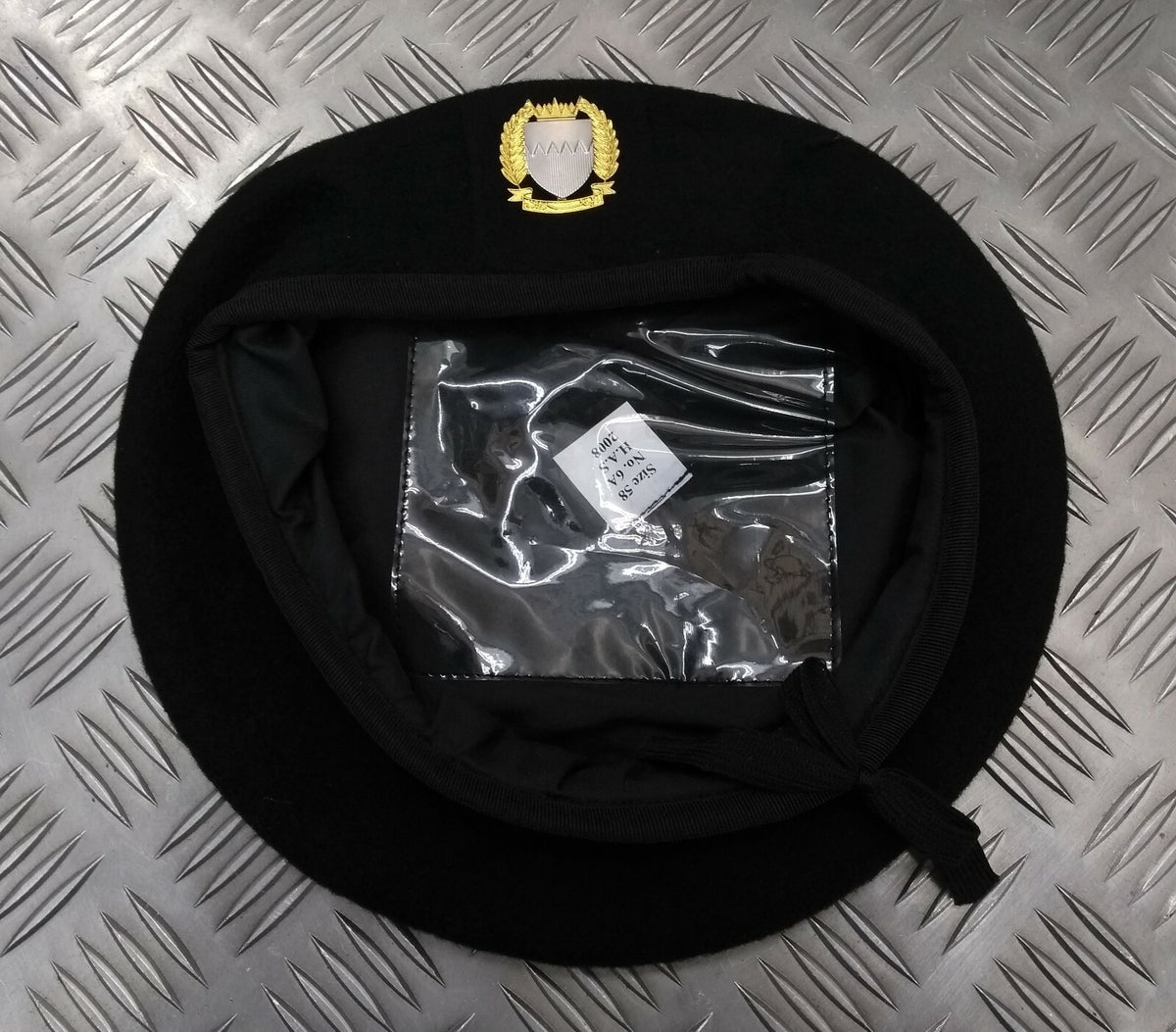 Black Wool Beret with Bahrain Defence Force Badge Military Issue Size 59cm - NEW