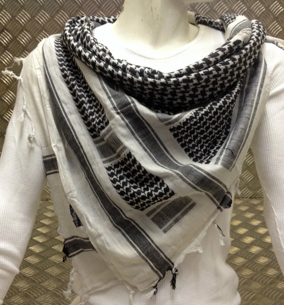 100% Cotton Shemagh, Arab Scarf, Pashmina, Wrap & Sarong.
