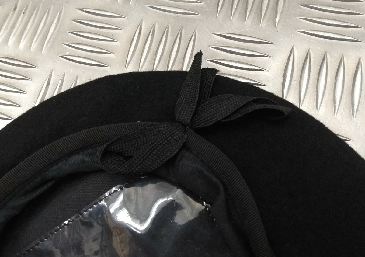 Black Wool Beret with Bahrain Defence Force Badge Military Issue Size 59cm - NEW