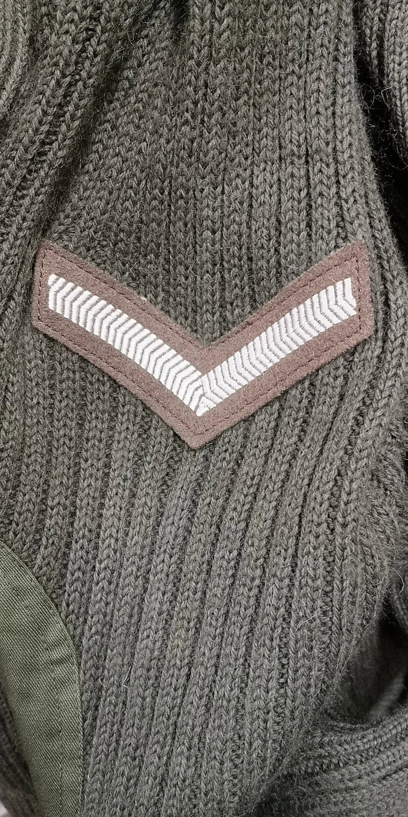 Green Crew Neck Pullover Commando Jumper with Sewn Badges British Army Issued