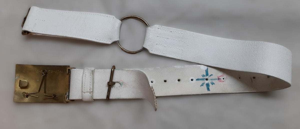 Royal Guards Buff Leather Belt with Large Coat of Arms Insignia Plate Buckle Adjustable Max 34" GST1144