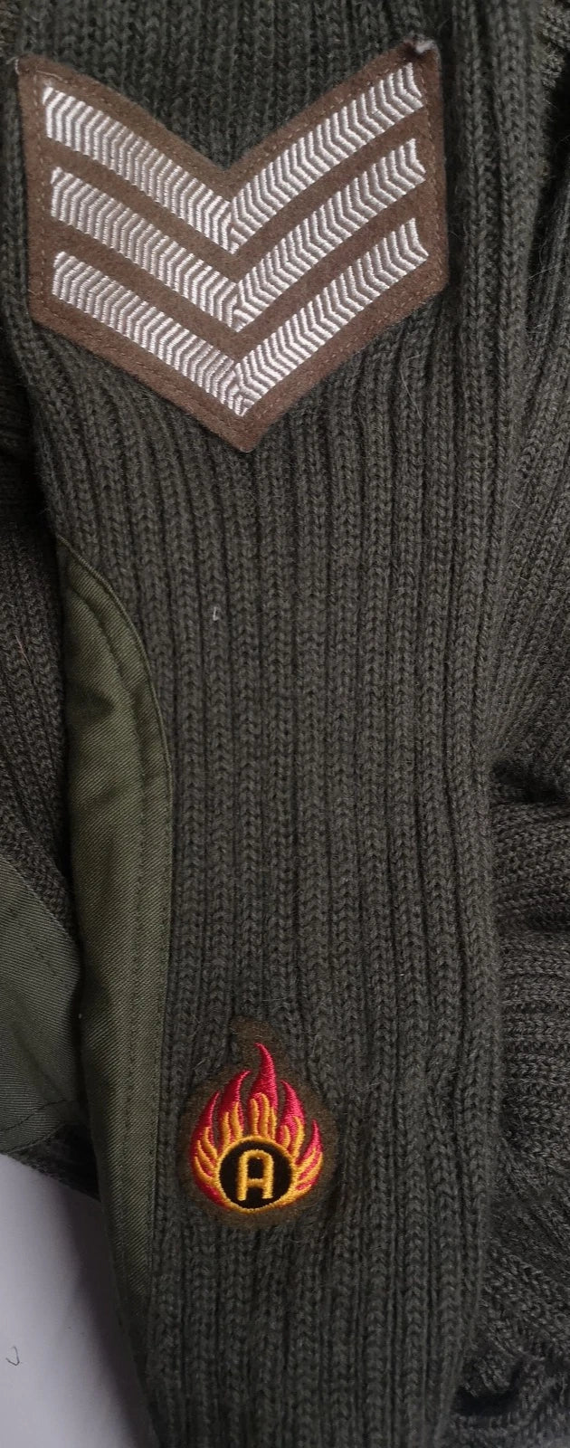 Green Crew Neck Pullover Commando Jumper with Sewn Badges British Army Issued
