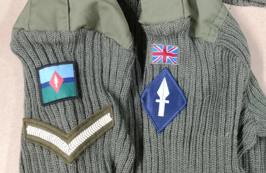 Green Crew Neck Pullover Commando Jumper with Sewn Badges British Army Issued
